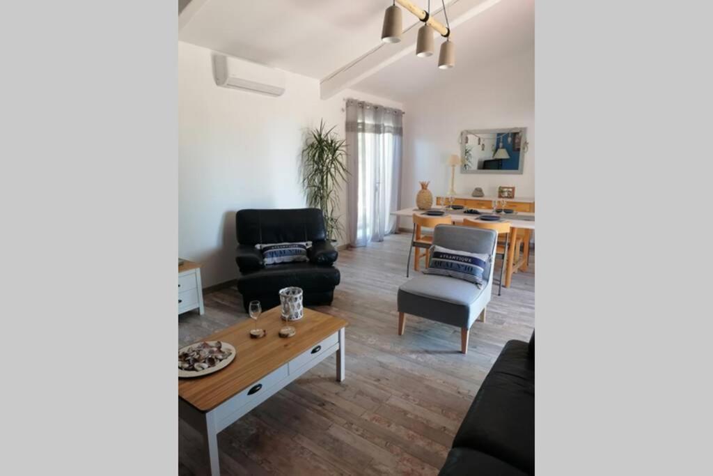 MAISON 5 Personnes EN GARRIGUE - PISCINE-SPA PRIVÉ Langlade Extérieur photo
