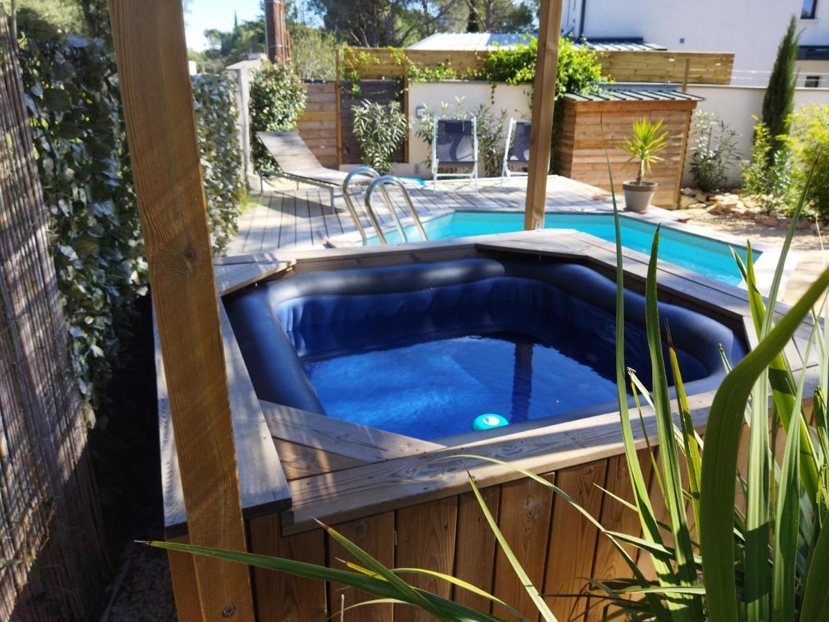 MAISON 5 Personnes EN GARRIGUE - PISCINE-SPA PRIVÉ Langlade Extérieur photo